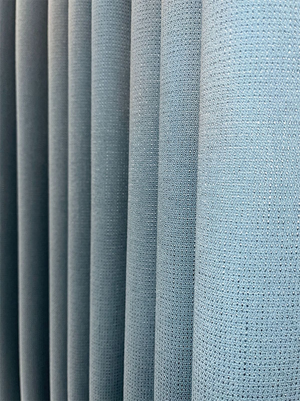 How effective is the heat and sound insulation of Retro light luxury curtain fabric?